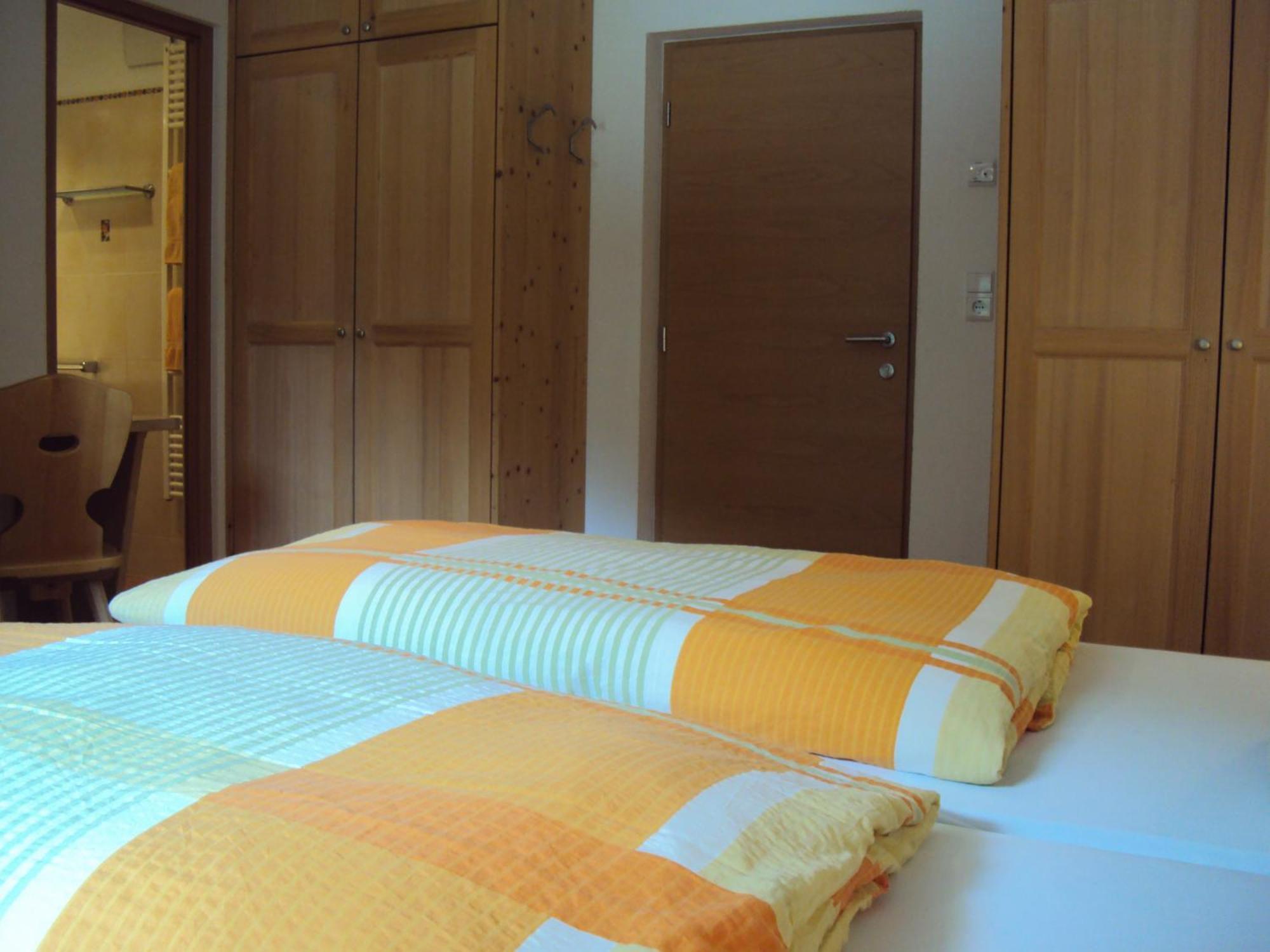 Haus Fliri Hotel Curon Venosta Szoba fotó