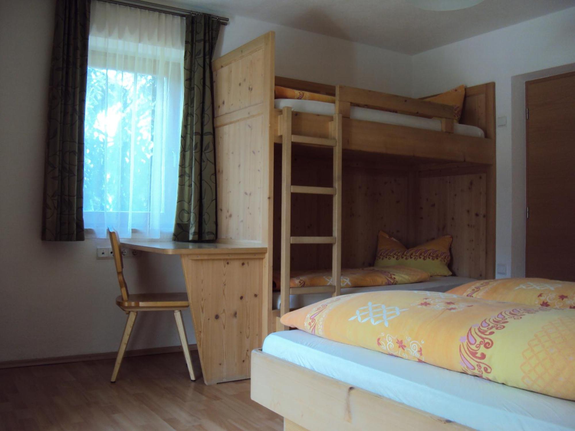 Haus Fliri Hotel Curon Venosta Szoba fotó